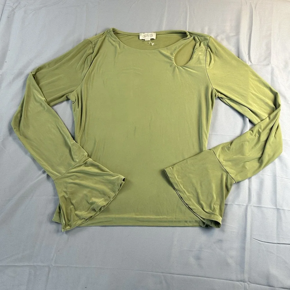London Rose L Pistachio‎ Long Sleeve Shoulder Cut Top